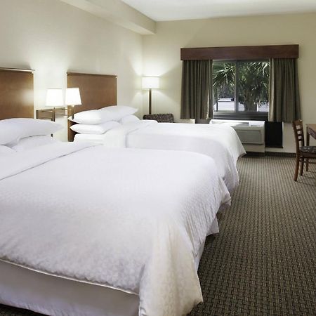 Four Points By Sheraton Fort Myers Airport Eksteriør billede